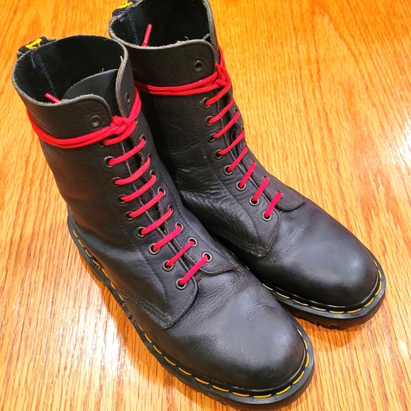 Made in England Doc Marten boots - Picture 3 of 12
